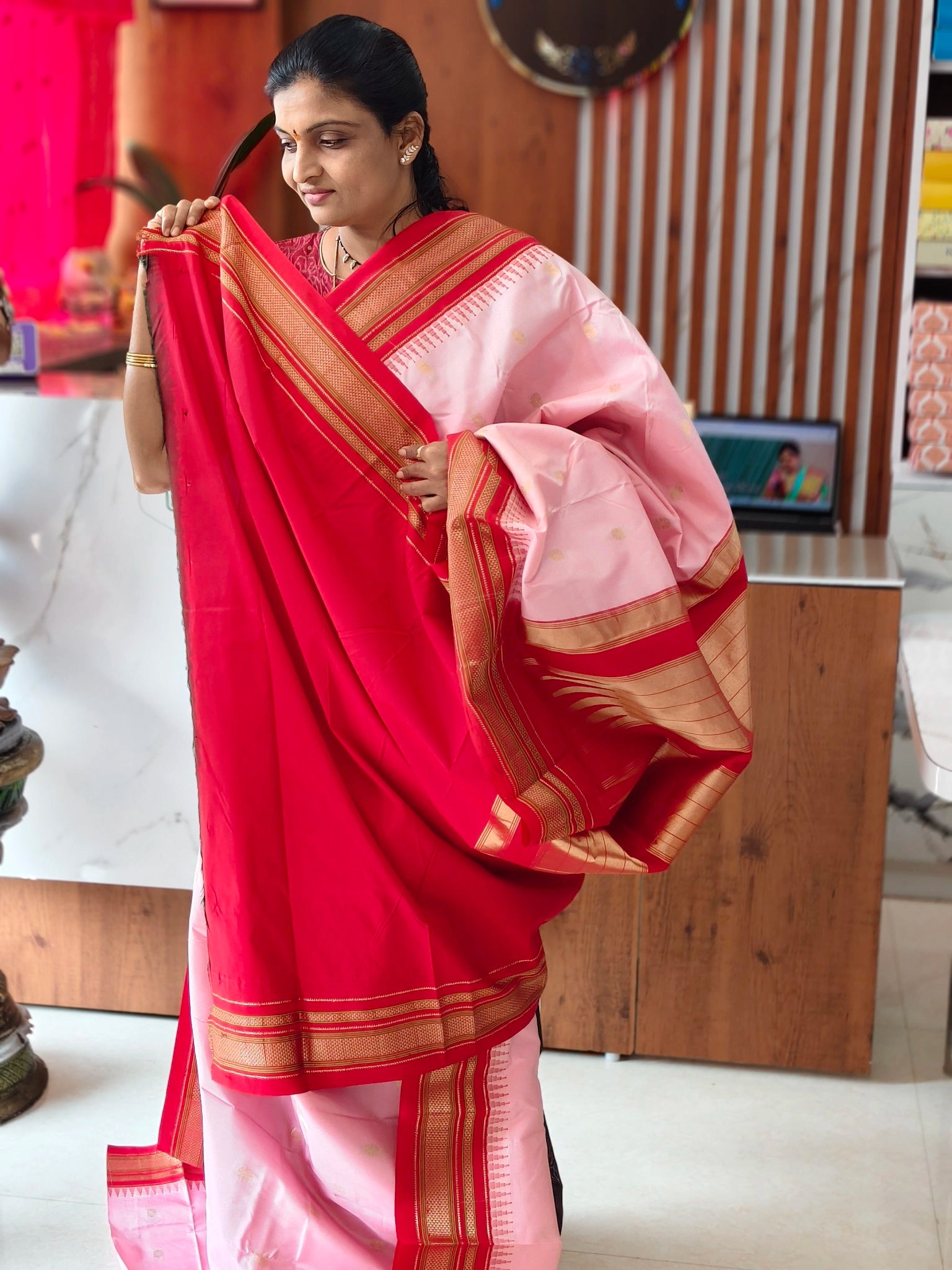 Narayanpet pattu saree - Gadwal Pattu Sarees by Shreekari Silks Narayanpet pattu saree - Image 3