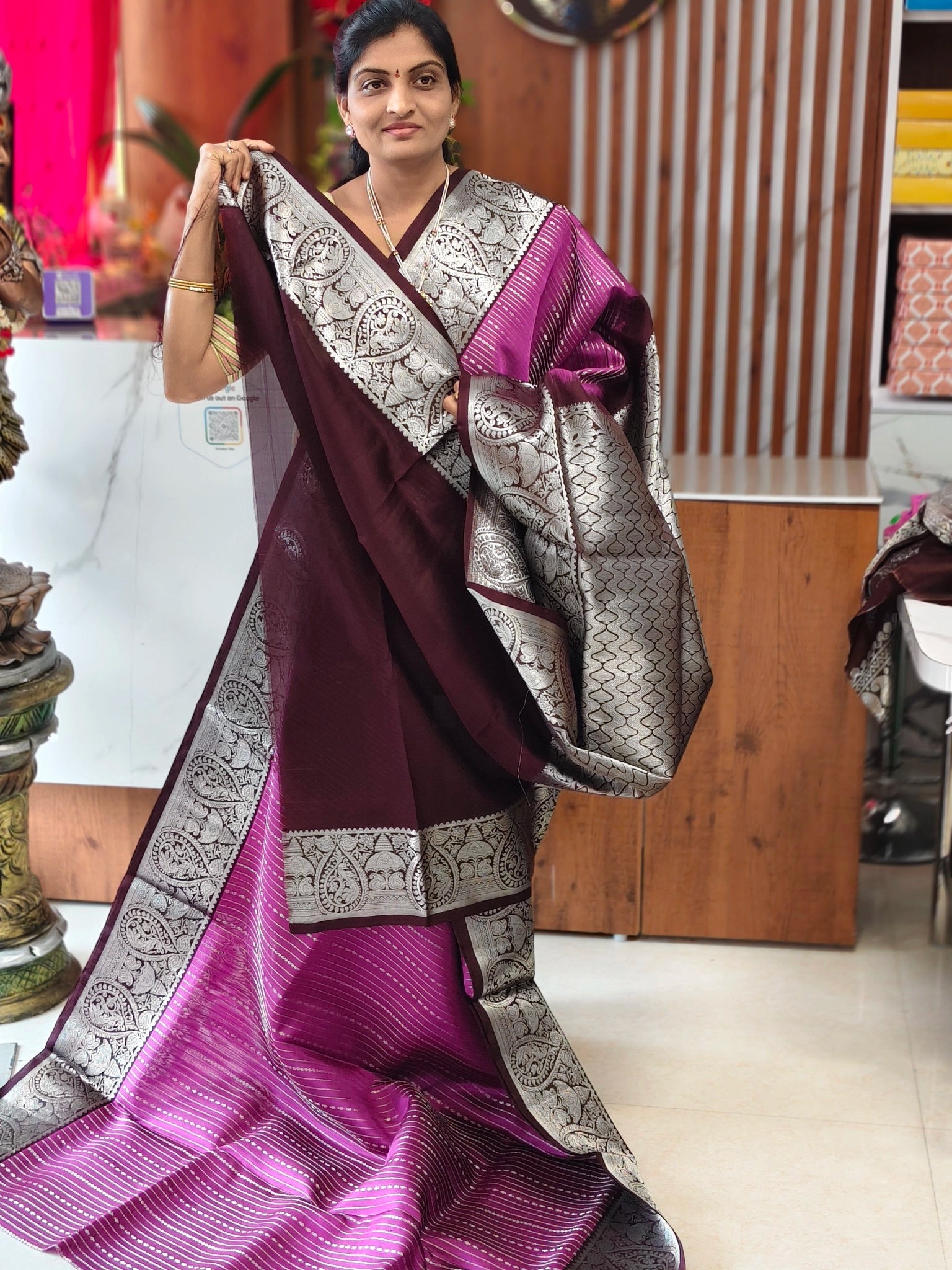 Venkatagiri pattu saree - Gadwal Pattu Sarees by Shreekari Silks Venkatagiri pattu saree - Image 3